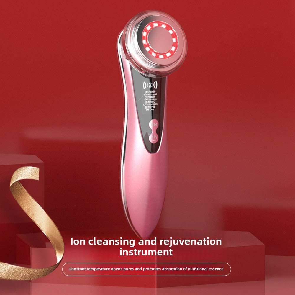 The beauty device cleans the face